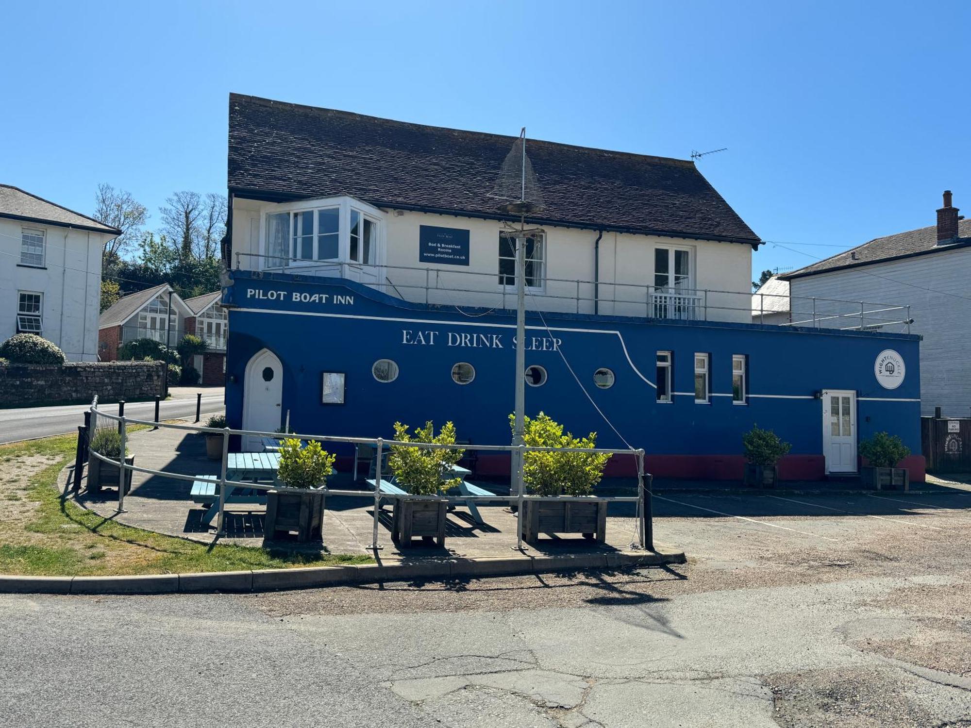 The Pilot Boat Inn, Isle Of Wight 本布里奇 外观 照片