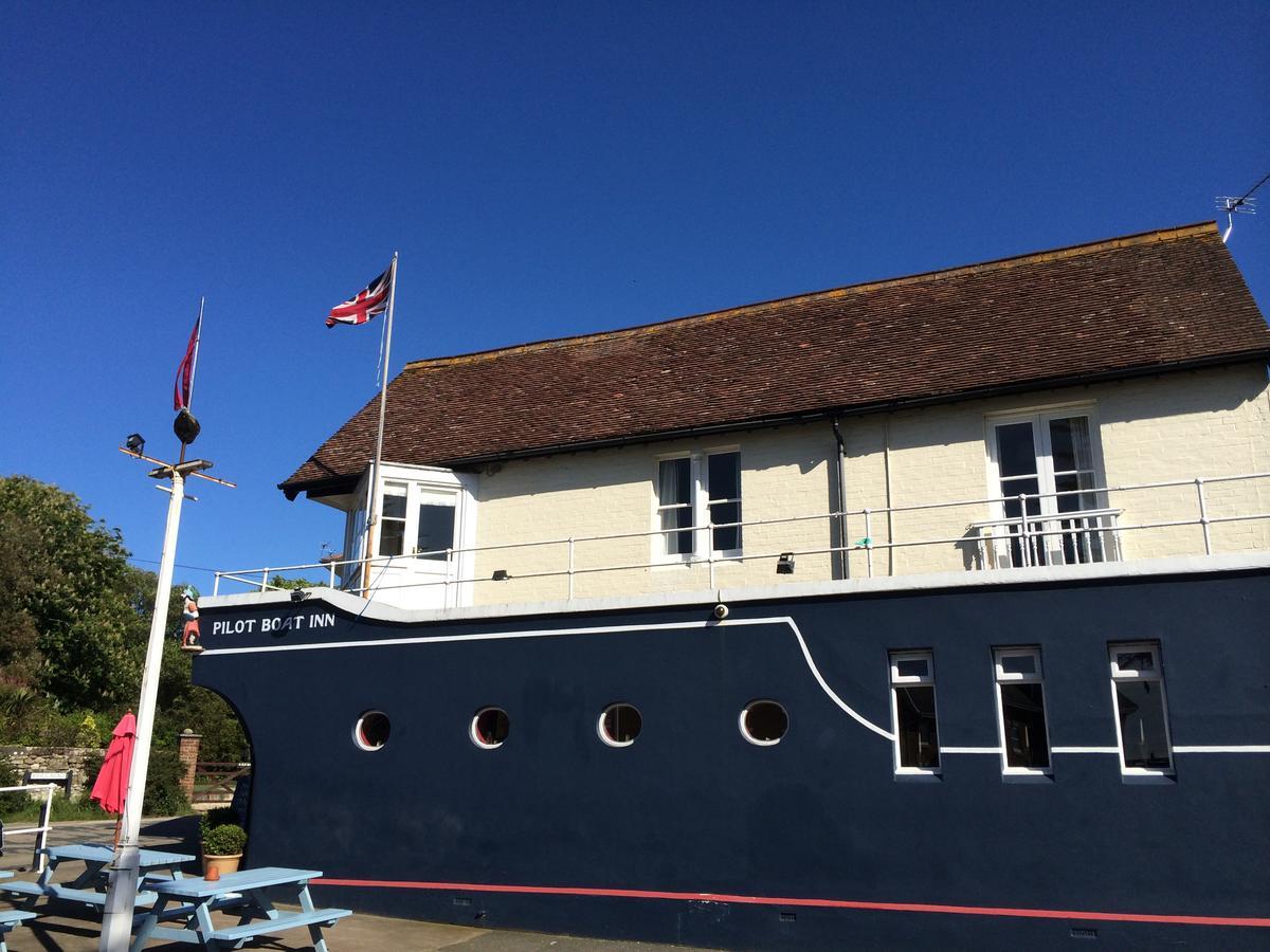 The Pilot Boat Inn, Isle Of Wight 本布里奇 外观 照片