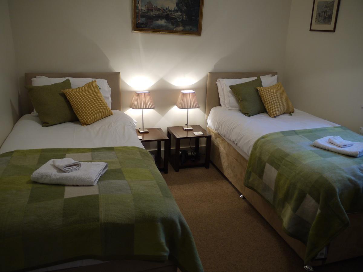 The Pilot Boat Inn, Isle Of Wight 本布里奇 外观 照片