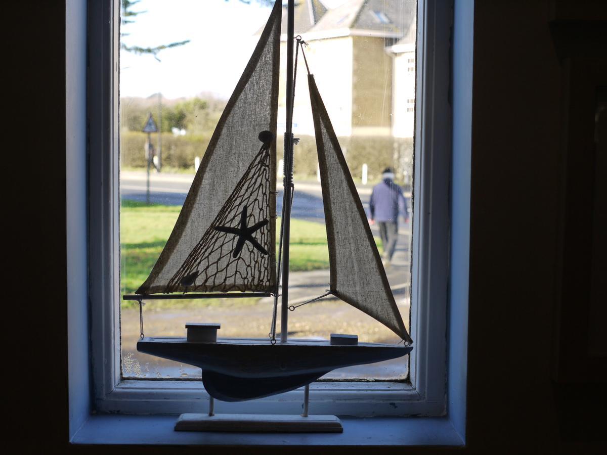 The Pilot Boat Inn, Isle Of Wight 本布里奇 客房 照片